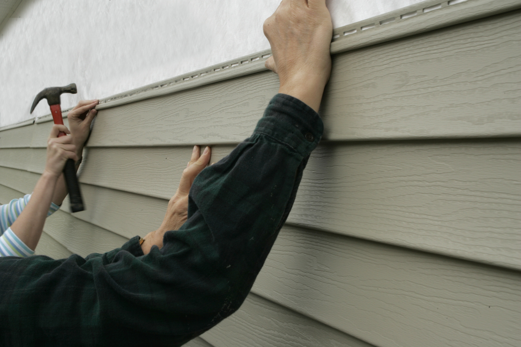 5_Clear_Signs_Your_Homes_Siding_Needs_to_be_Replaced